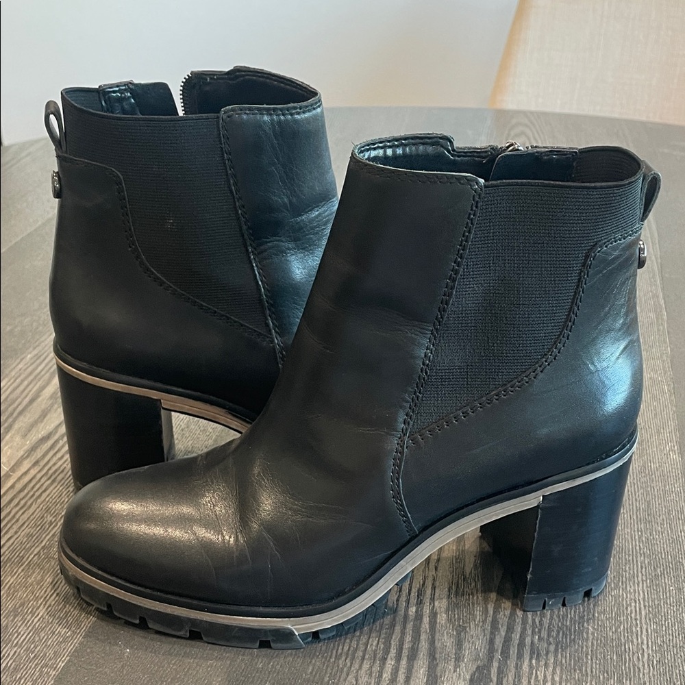 Vince Camuto Black Leather Ankle Booties